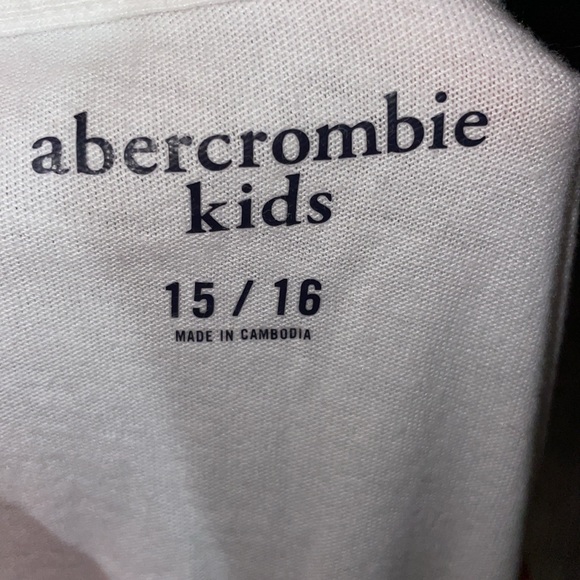 Abercrombie Minnie T-shirt with book - Picture 5 of 9